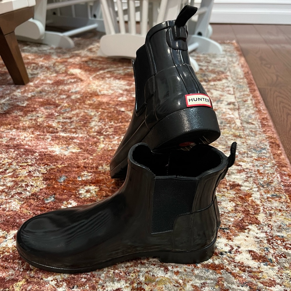 Hunter rain boots size 7 black